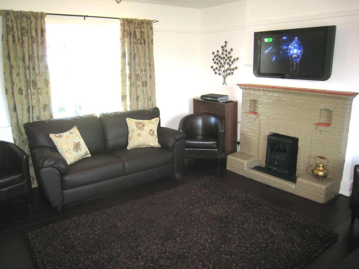 Arden Hill Farmhouse - Hot Tub, Snooker Table, Sleeps 16 Stratford-upon-Avon Exterior foto